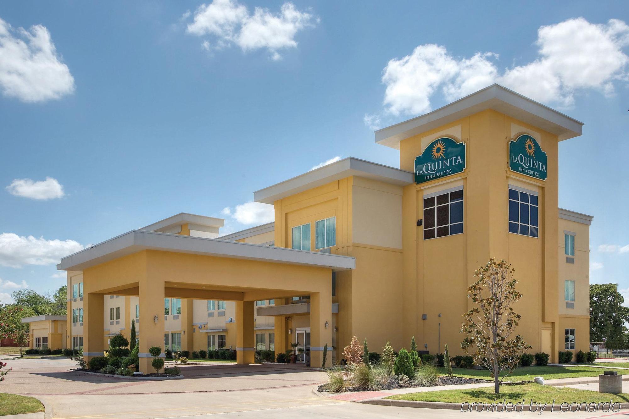 La Quinta Inn And Suites Joshua 外观 照片